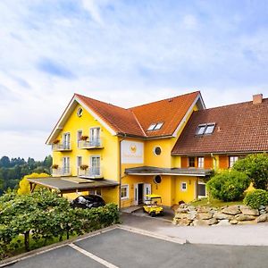 Golf & Thermenland Sonnenpension Fruehstueckshotel Burgauberg Stegersbach